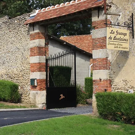 La Grange De Boulaines Bed & Breakfast 3*