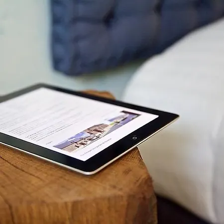 Couette-café La Grange De Boulaines 3*